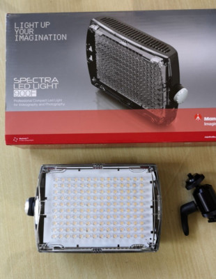 Manfrotto MLS900F Spectra 900 Flat LED  Profi-Video-DSLR-Dauerlicht hochwertig!