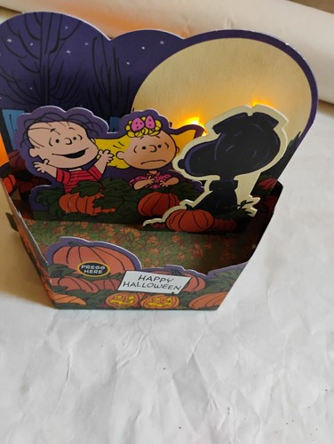 NIP Hallmark Peanuts Great Pumpkin Halloween Pop Up Card & Envelope Lights & Sou - Picture 2 of 10