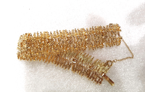 High End Designer Dorian Goldtone Link Bracelet, D'Orian Gold nuggets pattern - Picture 11 of 12
