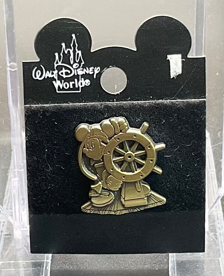 Disney Mickey Captain of Ship Pin
