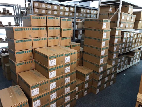 Servoinversor Lenze EVS9321-EPV004 EVS9321-EPV004 nuevo - Imagen 3 de 4