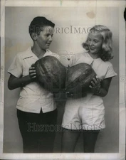 1946 Press Photo Siamese Melon Leesburg Jane Strick - RRU38583