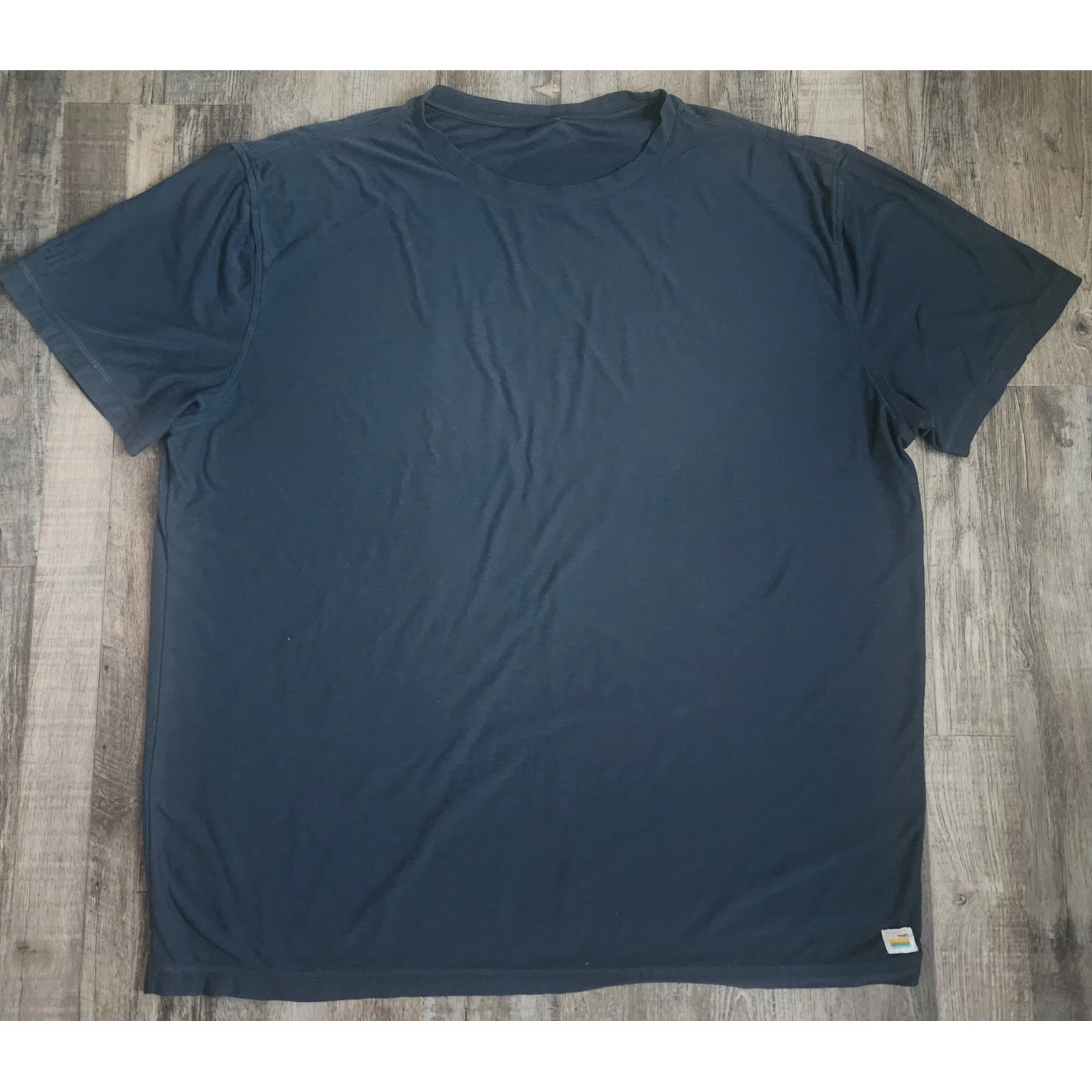 Vuori Strato Tech Tee Mens XXL* Navy Blue Short Sleeve Performance TShirt Active