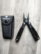 Smith & Wesson 15 Function Multi-Tool W/ Spring Loaded Pliers Nylon Holster READ