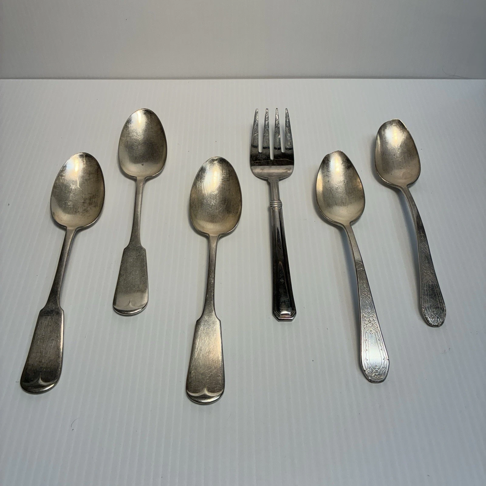 Vintage Assorted Silver Serving Spoons & Fork Oneida WM Rogers Pfaltzcraft