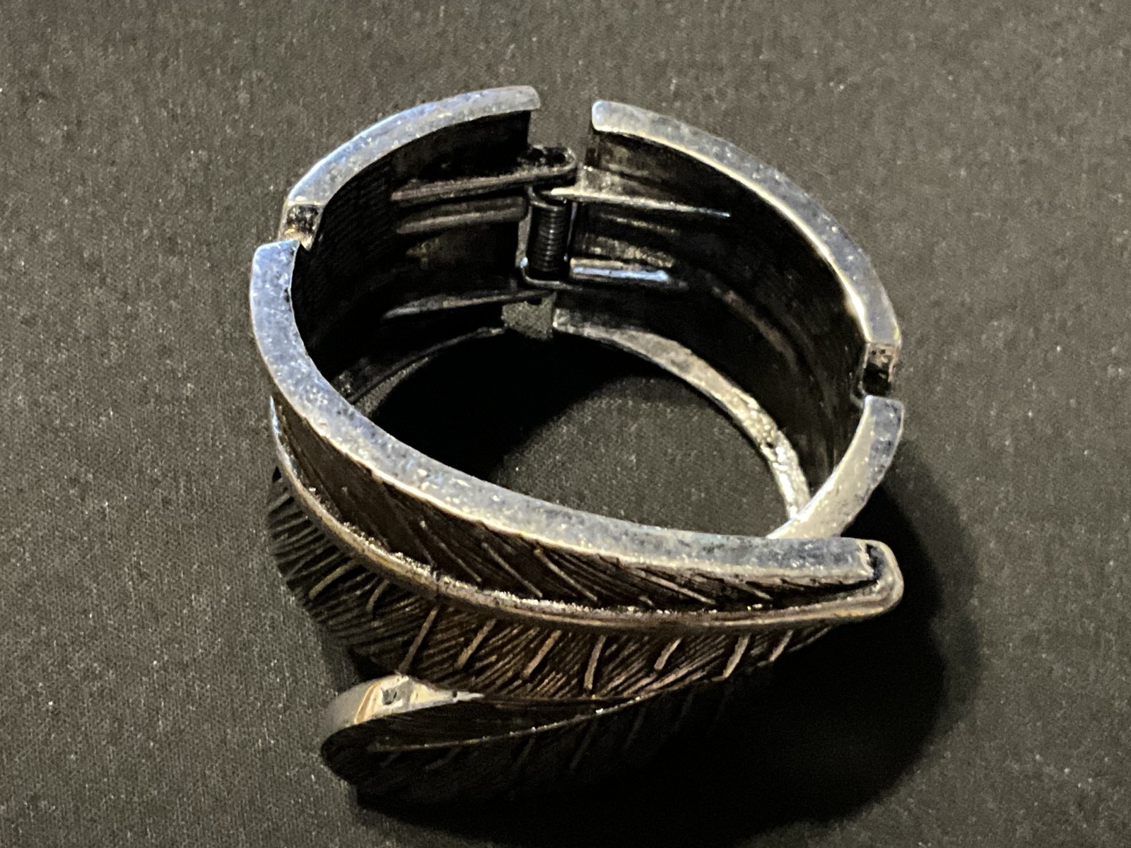 Large Adjustable Hinged Wide Cuff Leaf Shaped Bra… - image 3