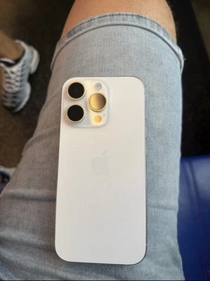 Apple iPhone 16Pro 128 Go Blanc . Déverrouillage iCloud - Photo 1/4