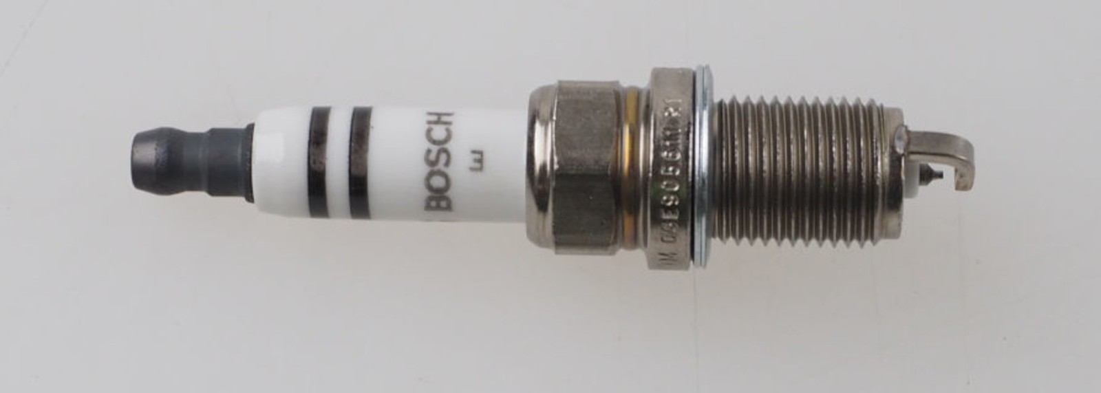 Genuine AUDI A6 Avant S6 quattro A6L A7 Sportback A8 S8 Spark Plug 06E905611