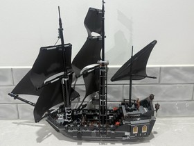 Lego Pirates of the Caribbean Black Pearl 4184 - With Manual - With Some Minifig