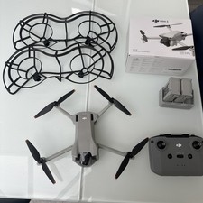 DJI Mini 3 drone - With 2 Batteries -charger - Wing Protectors - Rc Controller
