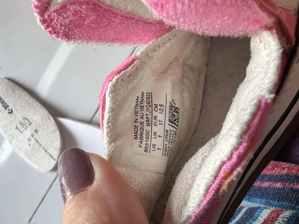 Zapatos de cuna Converse Chuck Taylor All Star infantil rosa blanco Foto 3 de 3