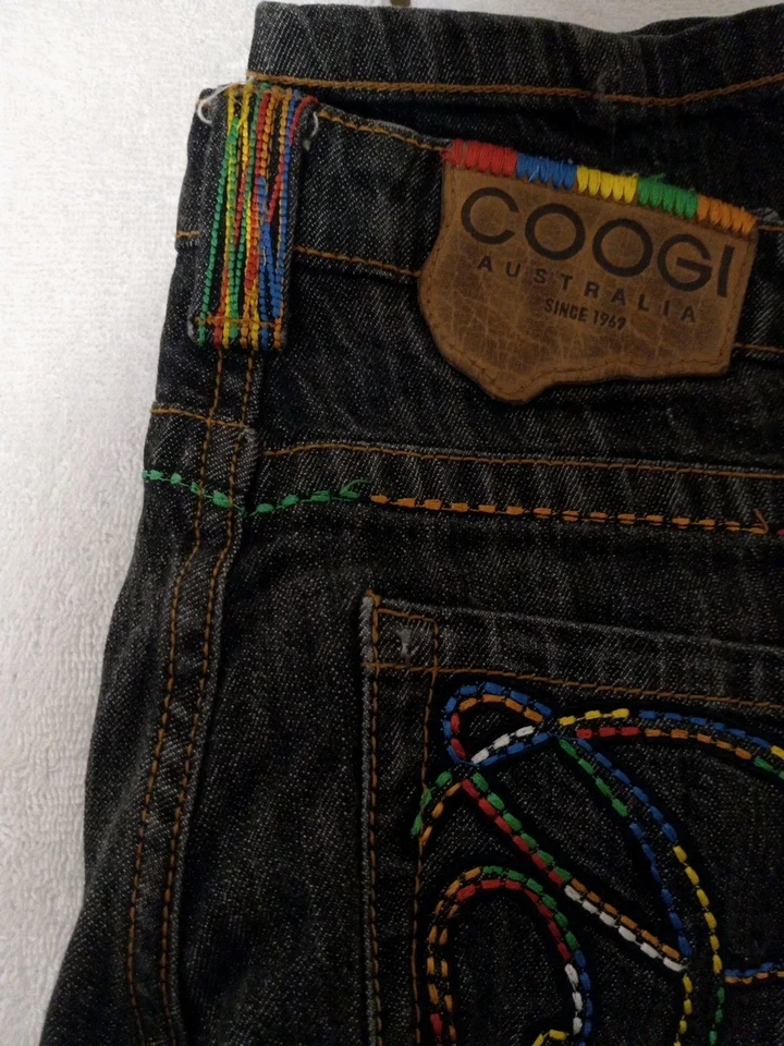 Jeans estilo angustiado vintage Coogi infantil juvenil tamanho 3/4 usado  - Imagem 3 de 4