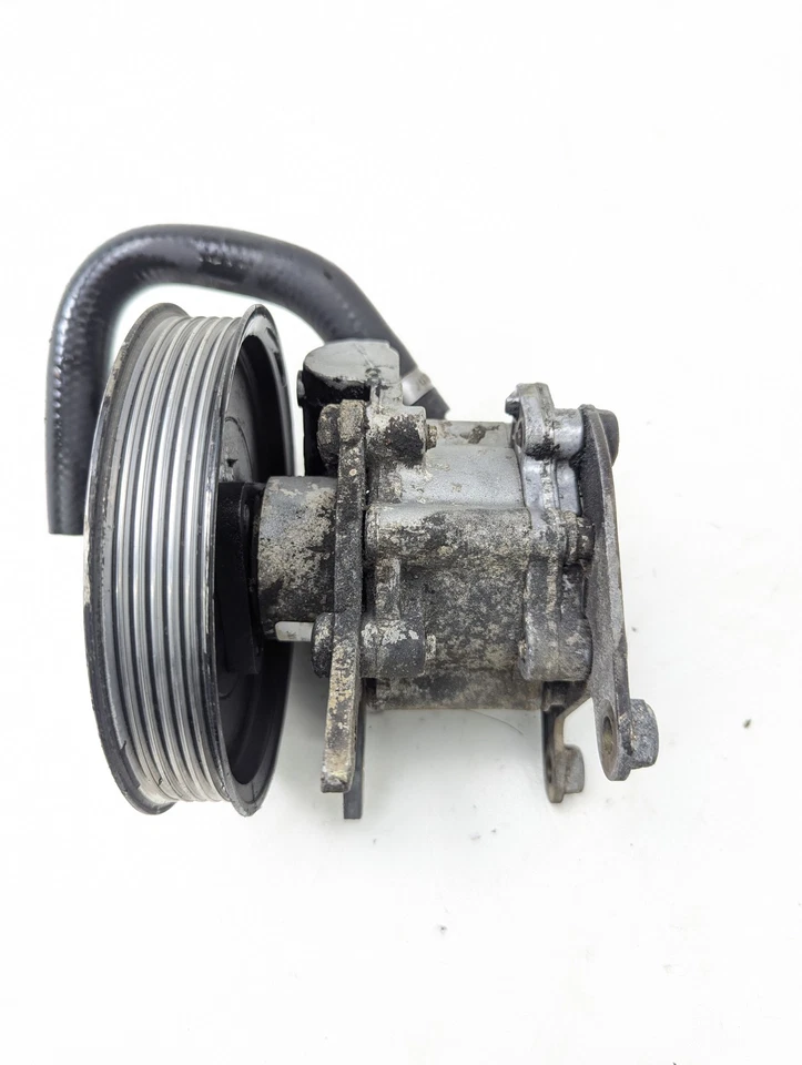 Bomba de dirección asistida BMW E36 1,9 litros 318i 318is 318ti 1996 - 1999 Foto 4 de 4