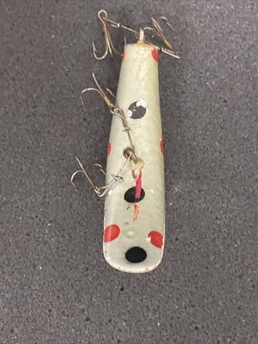Flatfish U20 lure wood tough painted silver red dots - Picture 16 of 22