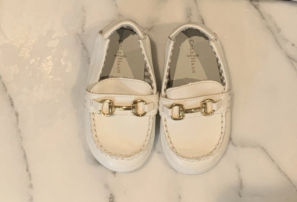 Mocasín Cole Haan bebé/niño pequeño oro blanco caballo talla 4 Foto 2 de 4