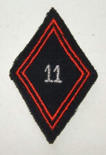 UN INSIGNE TISSU militaire losange de bras du  Matériel
