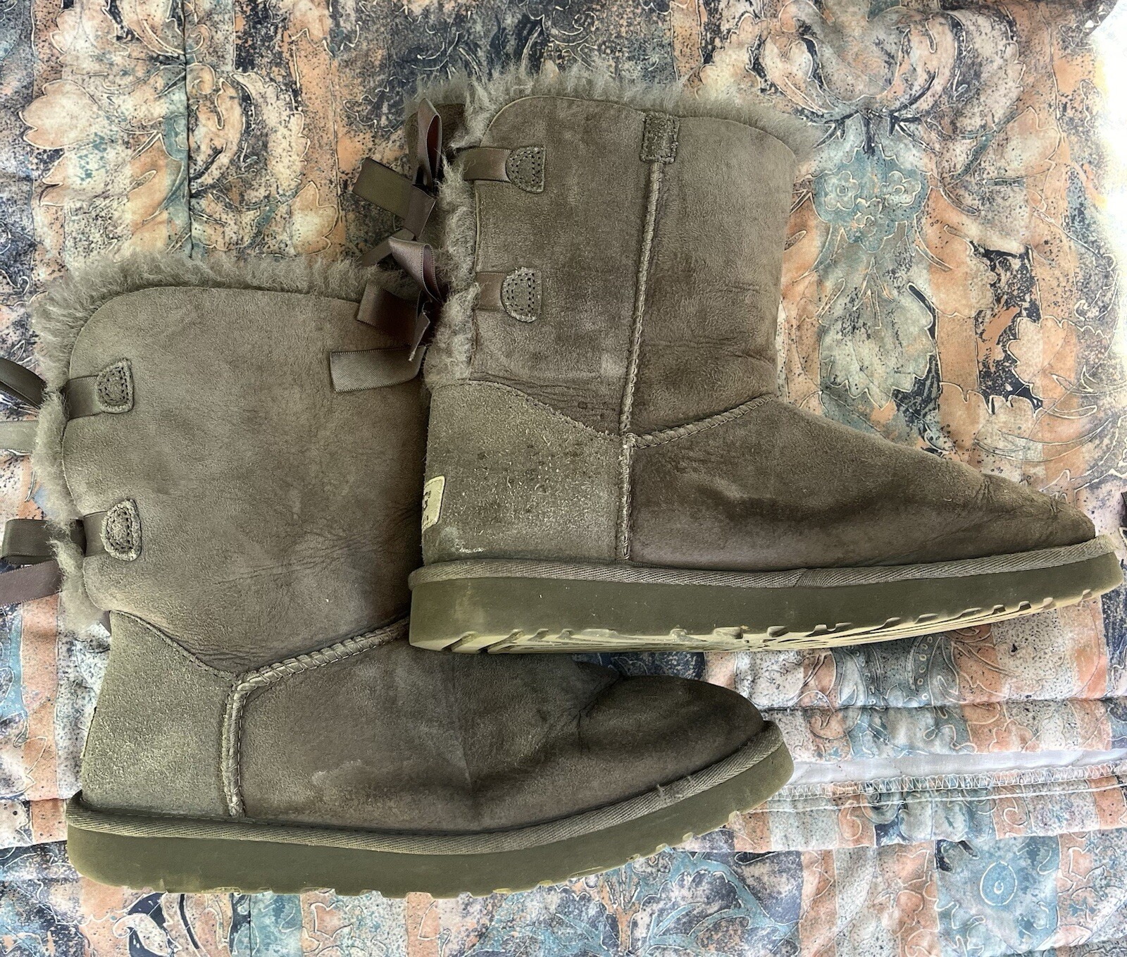 Ugg Bailey Bow - image 1