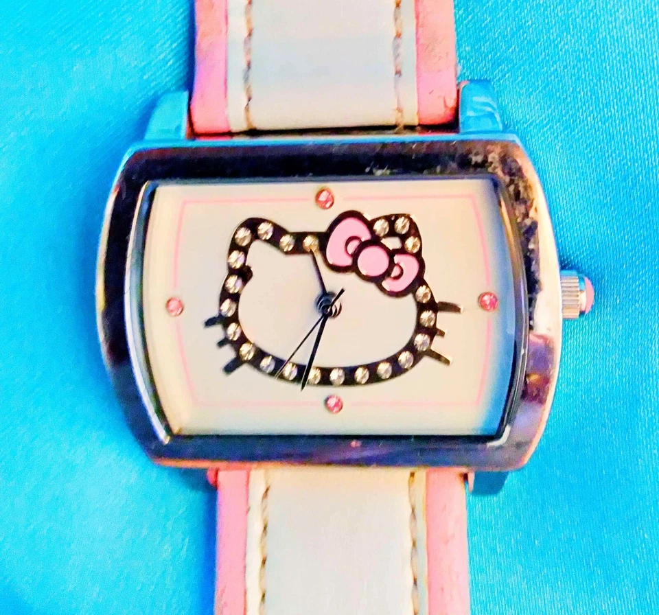 HELLO KITTY - Reloj trasero de cuarzo de acero inoxidable rosa blanco 2005 con correa Foto 2 de 4