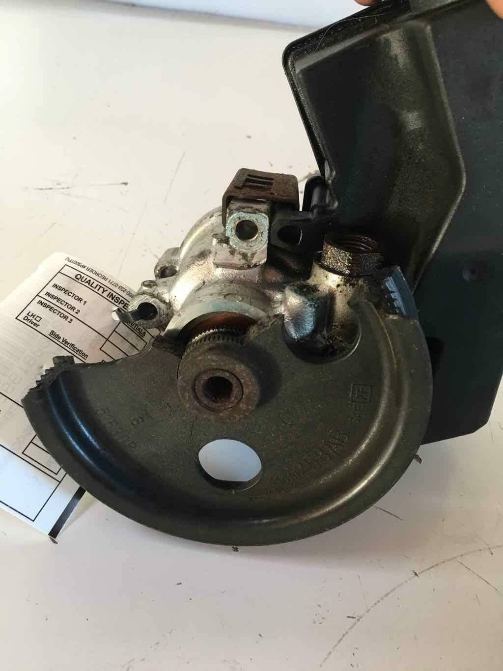 02 04 JEEP GRAND CHEROKEE POWER STEERING PUMP BROKEN PULLEY P/N