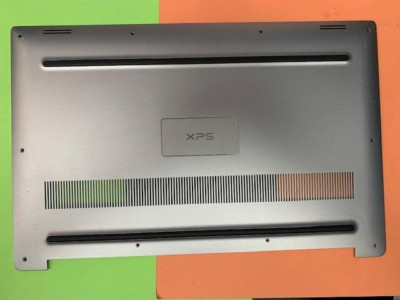   OEM Dell XPS 15 9550 9560 9570 Laptop Bottom Base Metal Cover Assembly 5R1JP 