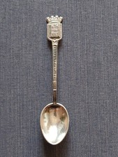 CUCCHIAINO DA TÈ SOUVENIR VINTAGE PLACCATO ARGENTO IN BUONE CONDIZIONI (LUOGO SCONOSCIUTO)