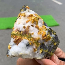 276G Natural chalcopyrite and malachite coexisting mineral specimens from Congo