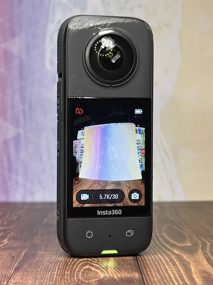 Insta360 X3 - 5.7K 360° Video 72MP 360° Photo 10m Waterproof Touchscreen - READ! - Image 2 of 4