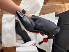 CHANEL 26A Métiers d'Art Palm Apple Heel Slingbacks Black/Red CC Logo – Matthieu