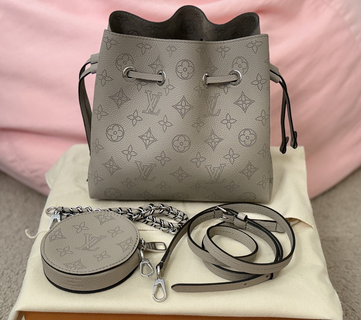 Pre owned Louis Vuitton Bella bucket bag in Mahina calf Leather #Galet