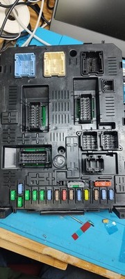 Sicherungskasten CITROEN Berlingo II C4 C5 Peuegeot 308 966405878002