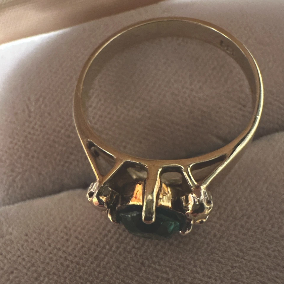 Ring, Gg 585 gebraucht, 1 Smaragd 5,5 mm, Gr. 54, 3,81 Gramm, - Bild 2 von 4