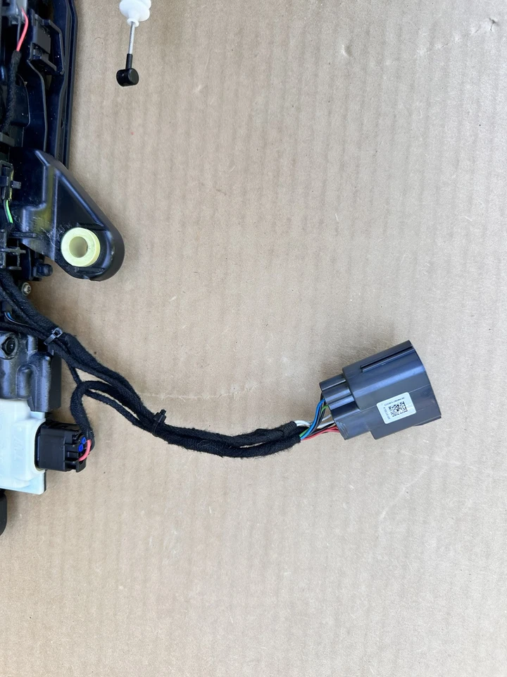 JAGUAR I-PACE MANIJA PUERTA DELANTERA IZQUIERDA SOPORTE EXTERIOR OEM 2019-2023 Foto 4 de 4