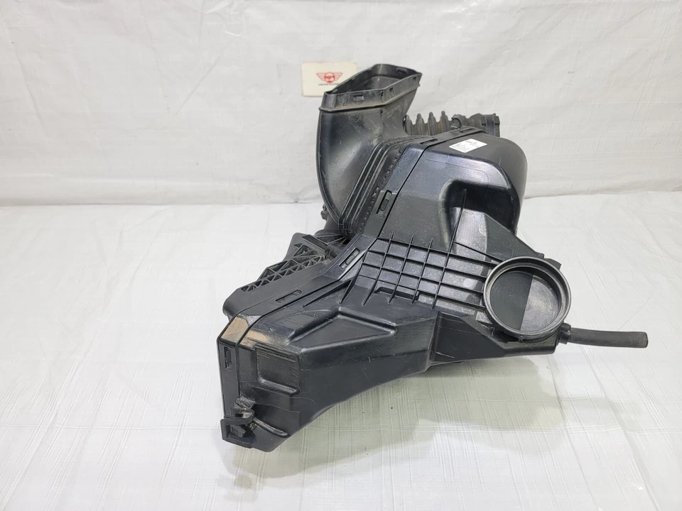 2009-2016 Audi A4 Air Intake Cleaner Box Housing OEM 8K0-133-837-BJ - Изображение 4 из 4