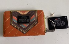 Cartera Loungefly Marvel Black Panther Wakanda Forever Okoye Cosplay Cremallera Alrededor