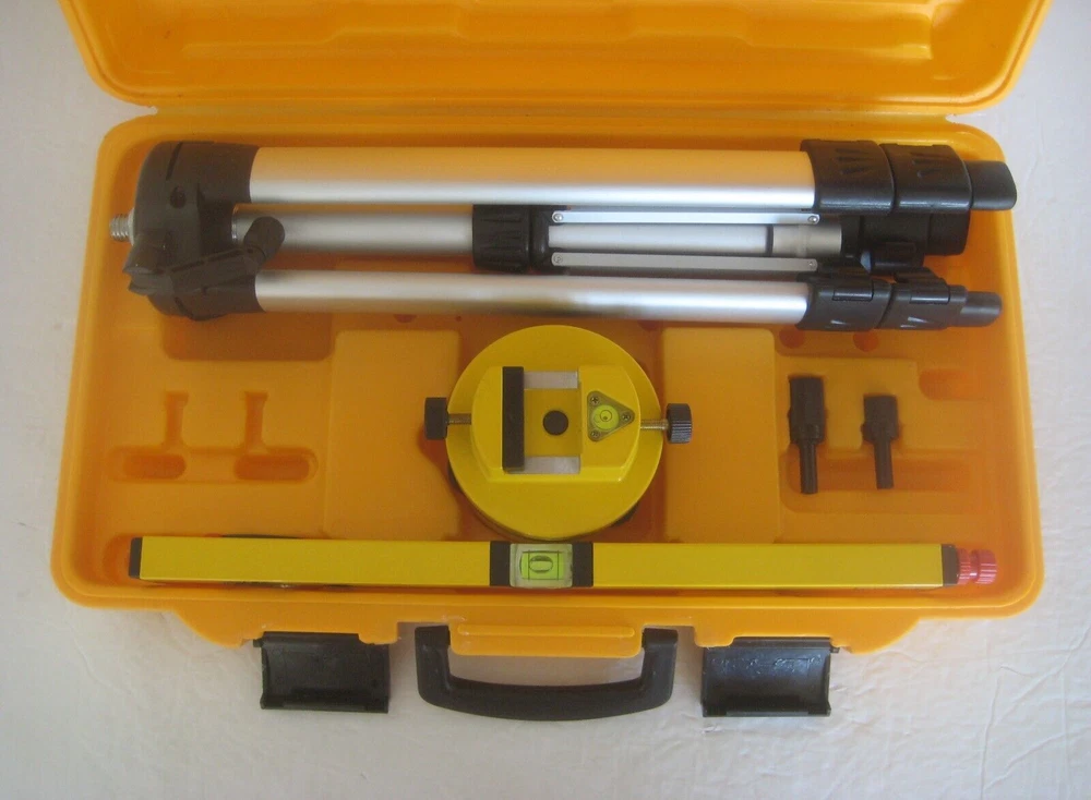 Johnson Laser Level Kit Model 9100 / 40-0909 EXCELLENT Tripod Case