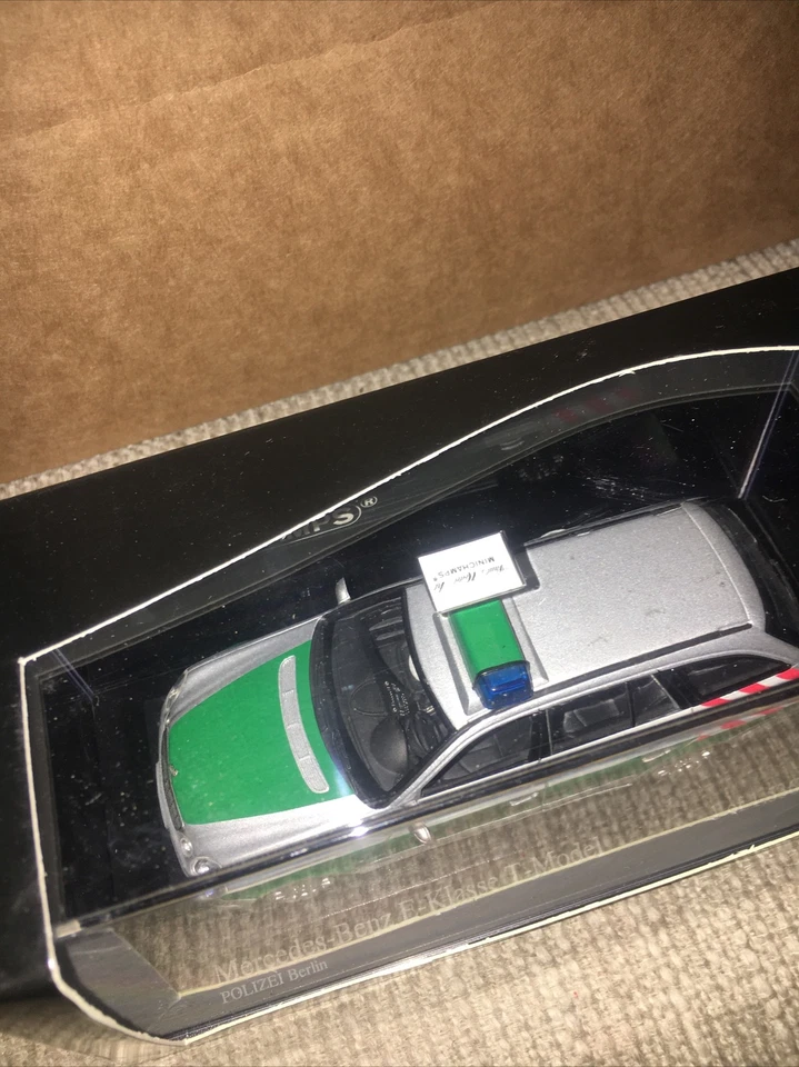 Minichamps Mercedes Benz E Klasse T Model Polizei 1:43 Scale Police E Class NEW - Image 3 of 4