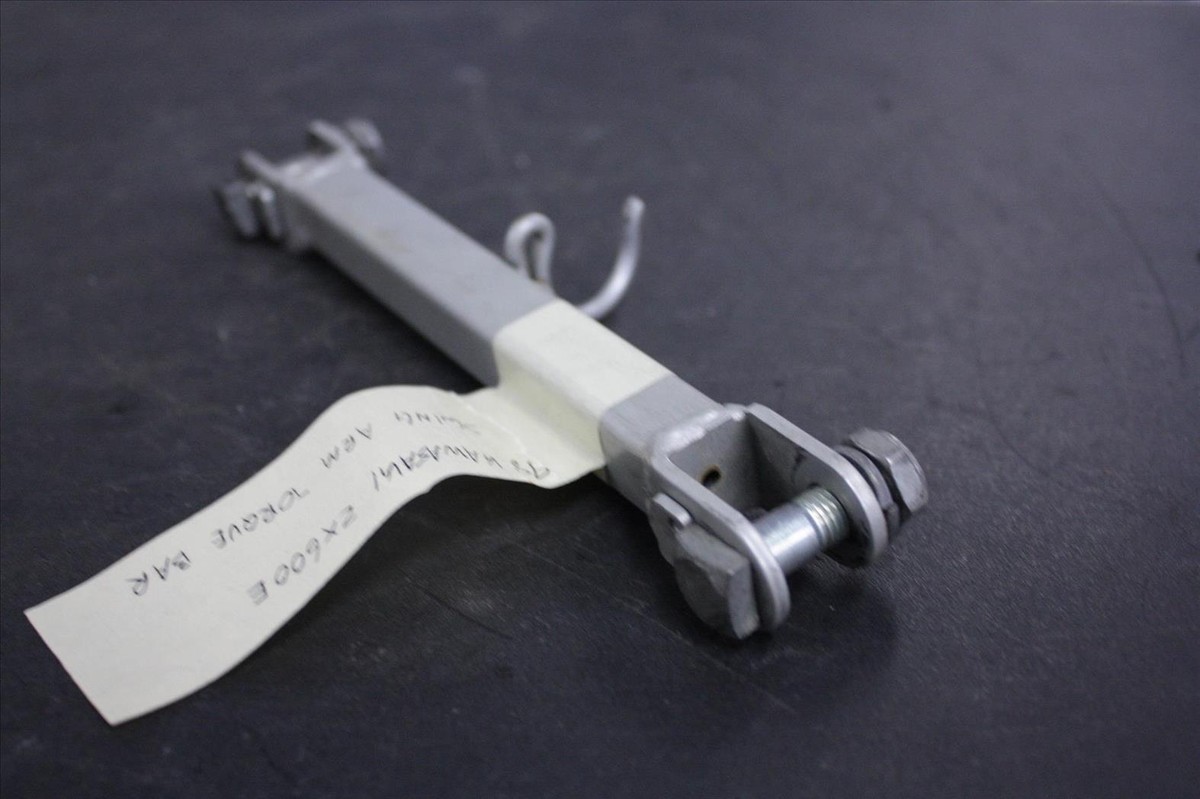 98 KAWASAKI ZX 600 E SWINGARM SWING ARM TORQUE ROD BAR ARM LINK