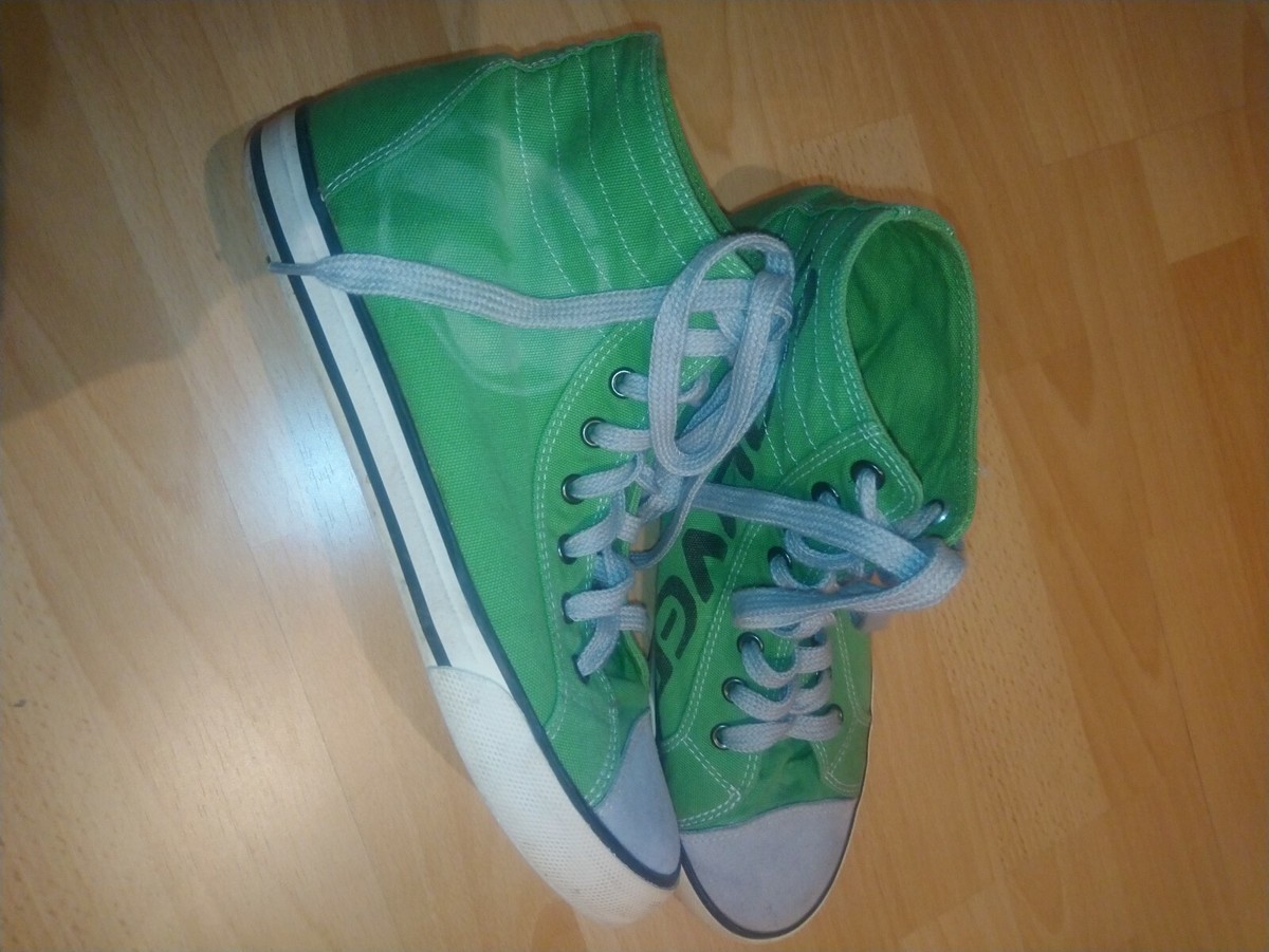 s oliver chucks