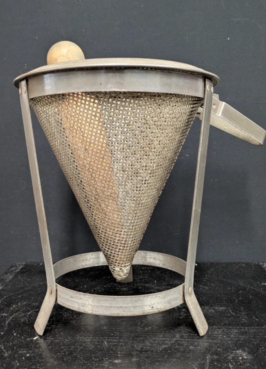 ☑️ VTG TYLER MFG Super Sieve Steel Metal Mesh Cone Mill Colander Metal and Stand