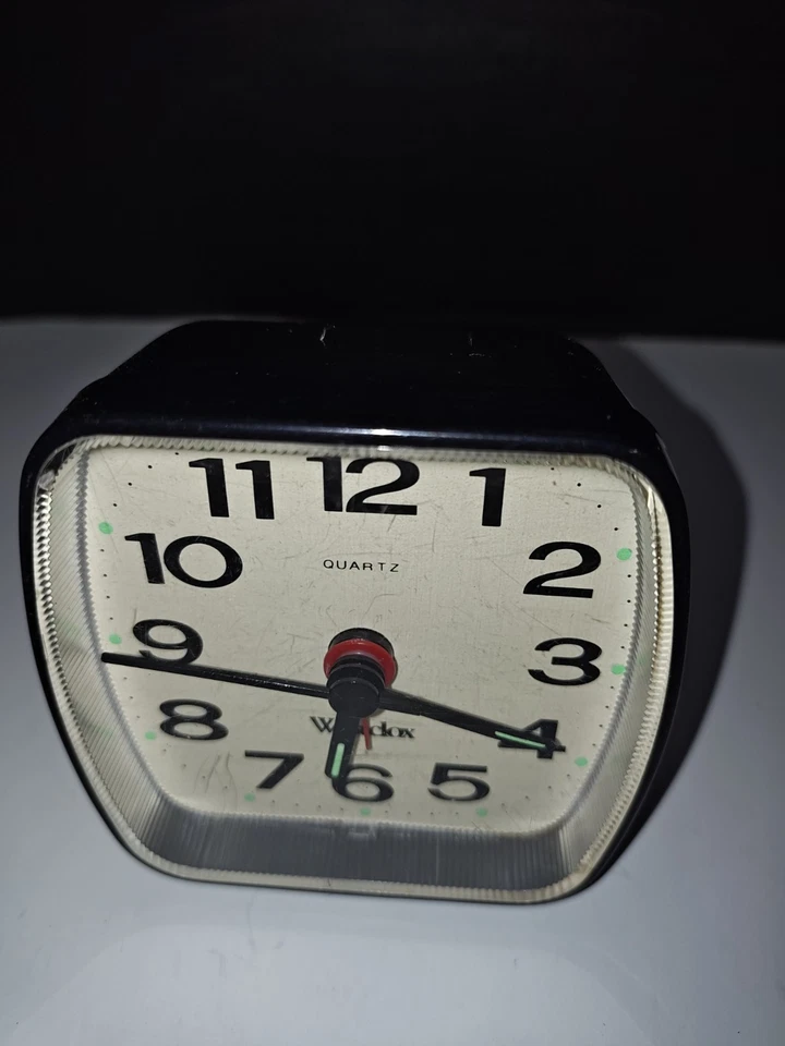 Reloj despertador de viaje analógico de cuarzo Westclox Vintage A173 Foto 4 de 4