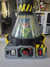 BEAST LAB CREATOR w/ MAYHEM MEGASHARK Shark Action Figure Toy w/ LIGHTS & SOUNDS