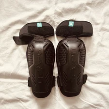 SEVEN UNITE ELBOW GUARD BLACK  L/XL 