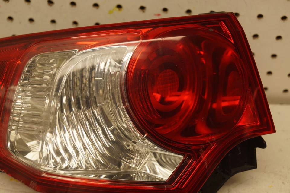 Luz trasera izquierda del lado del conductor Acura TSX 2009 2010 OEM Foto 2 de 4