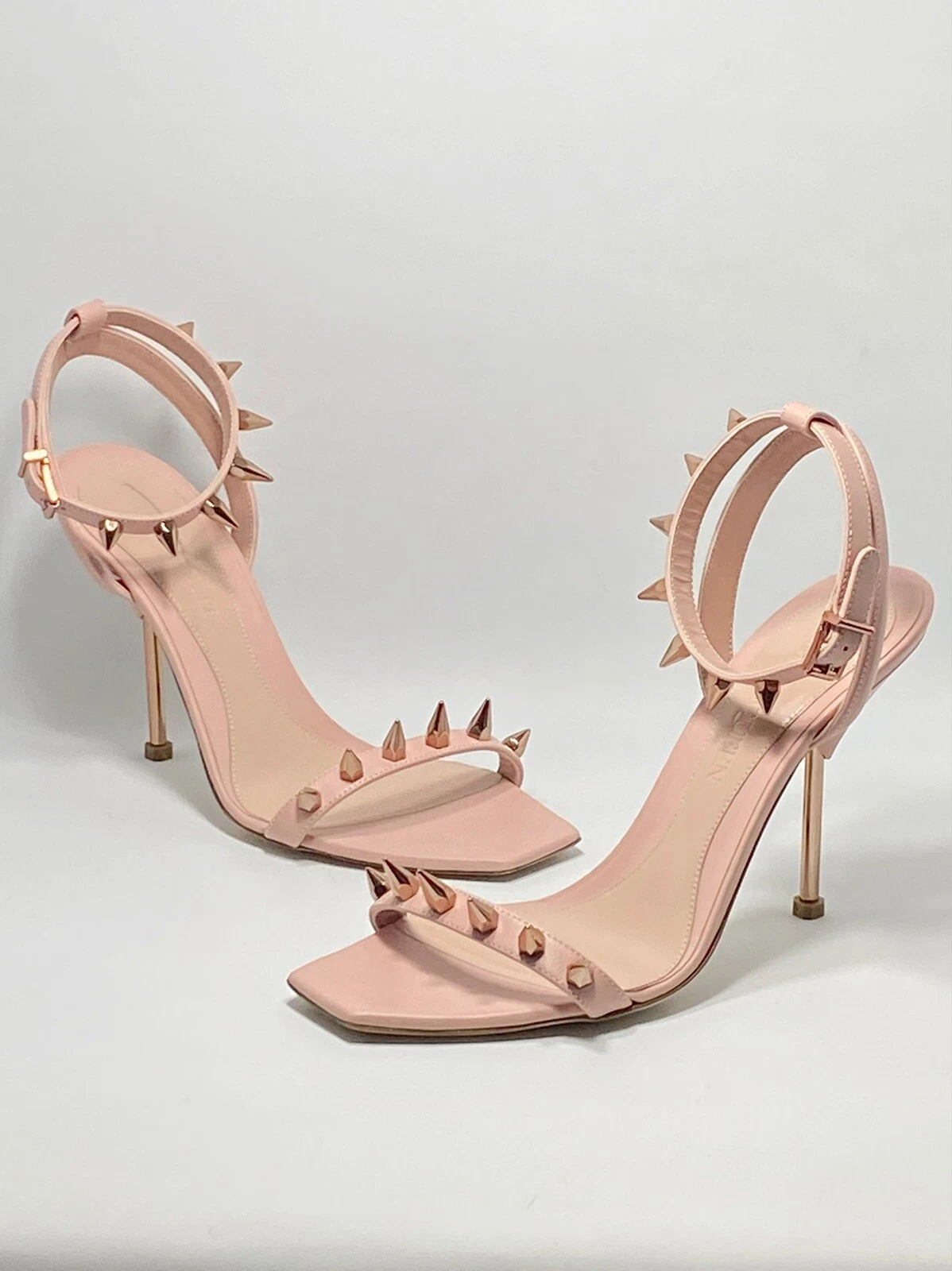 Sandali con tacco alto Alexander McQueen punk borchie in pelle taglia 41