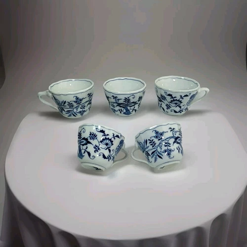 Blue Danube Blue Onion Coffee Mug Tea Cup Tripod Handle JAPAN Porcelain Set Of 5