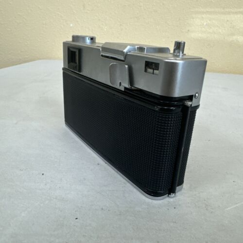 KONICA EE MATIC Deluxe F Camera w/ HEXANON 42mm 1:2.8 Lens Tested Functional - Picture 5 of 11