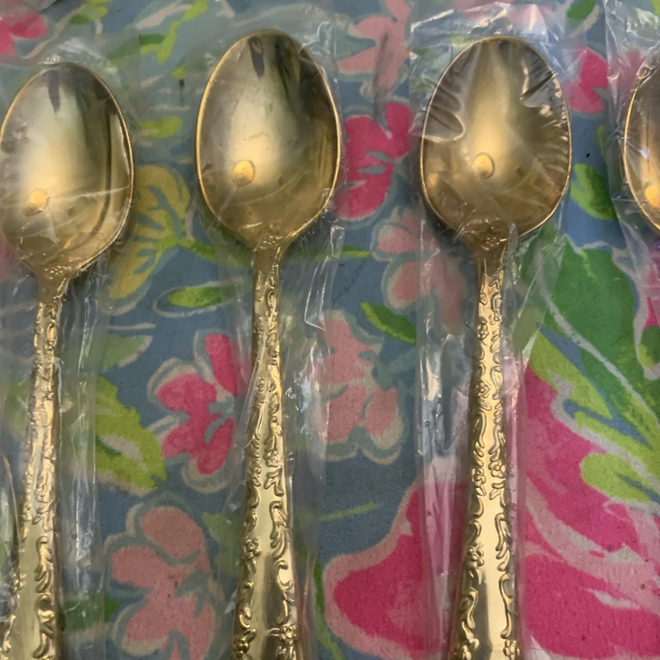 Rogers and Son Gold Tone Flatware Set, ENCHANTED ROSE, 32 Piece Set Floral New - Image 3 of 4