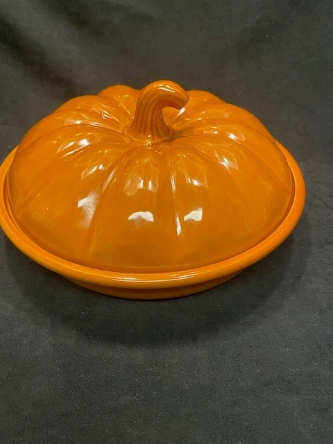 Williams Sonoma Pumpkin Pie Dish with Lid