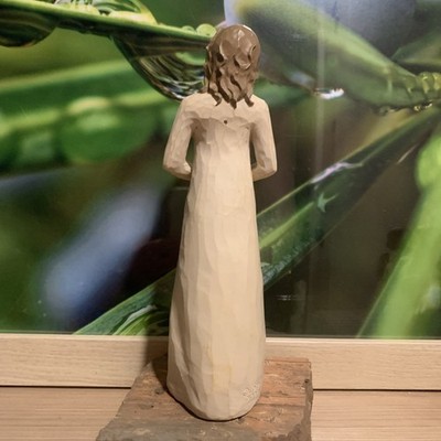 Willow Tree: Welcoming Angel w/ Pineapple 8.5 Inch Susan Lordi