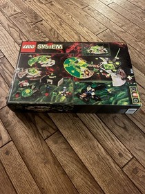 Lego System 6975 U.F.O. Alien Avenger RARE  Retired in 97 set